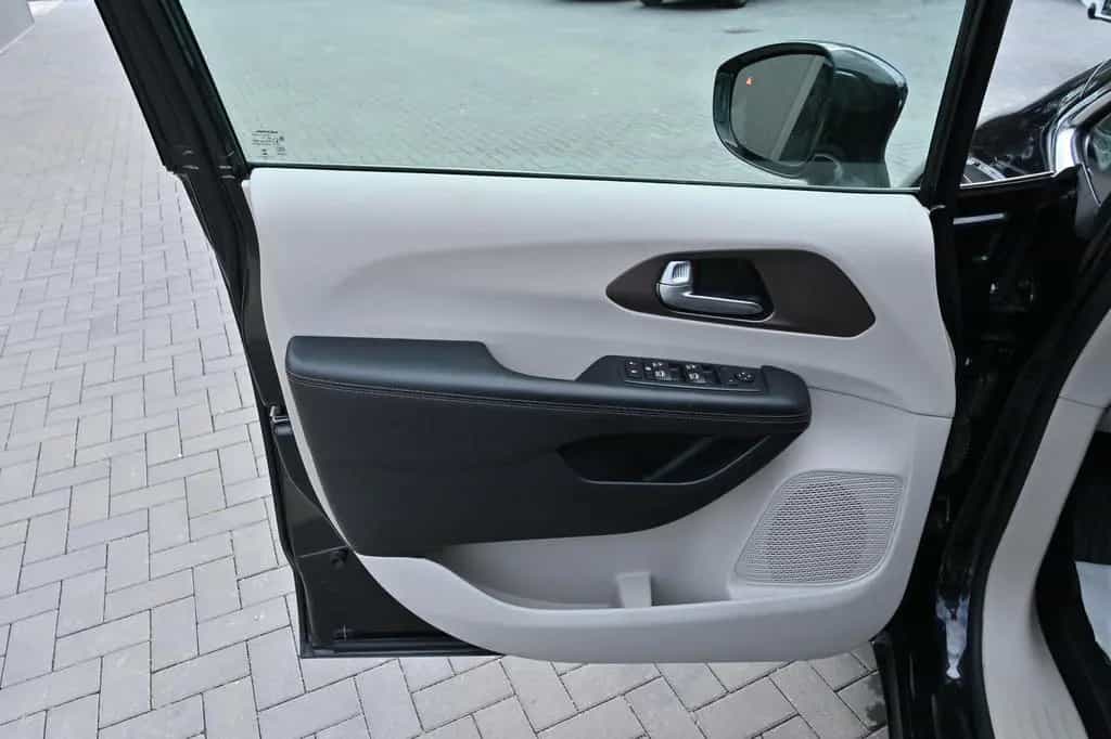 Chrysler Pacifica 3,6l Touring,Totwinkel,Mediasystem,Temp 07/2018-photo-16