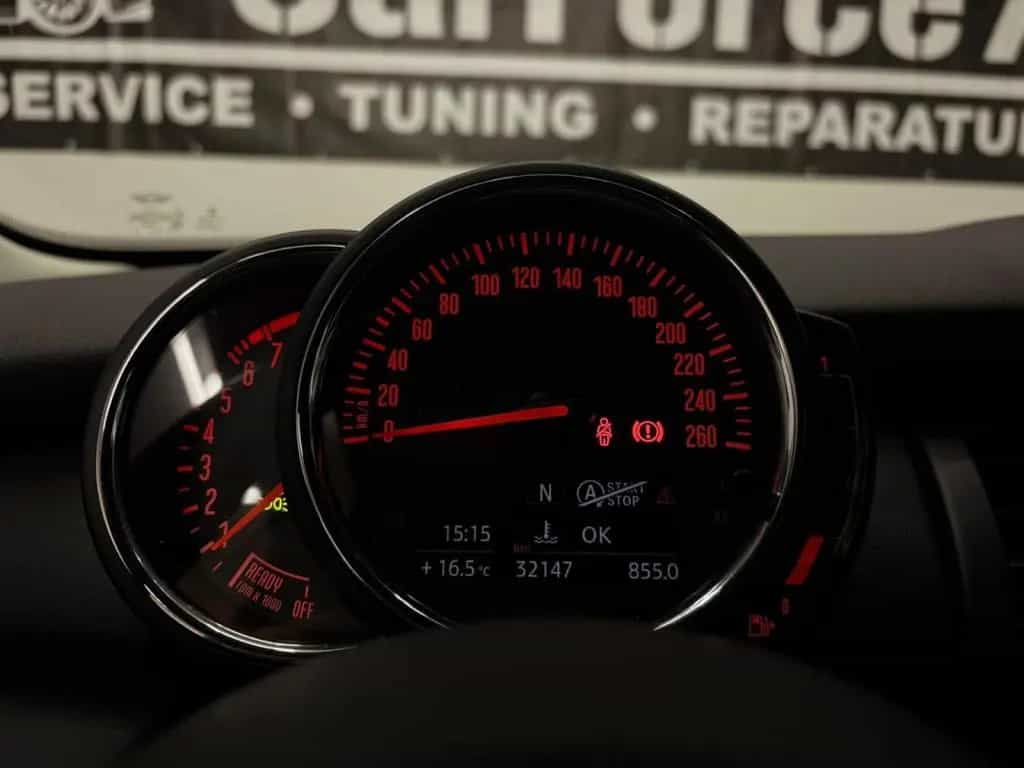 MINI ONE Mini 3-trg. One 60 Years LED USB AMBIENTE 2-ZONE 03/2020-photo-10
