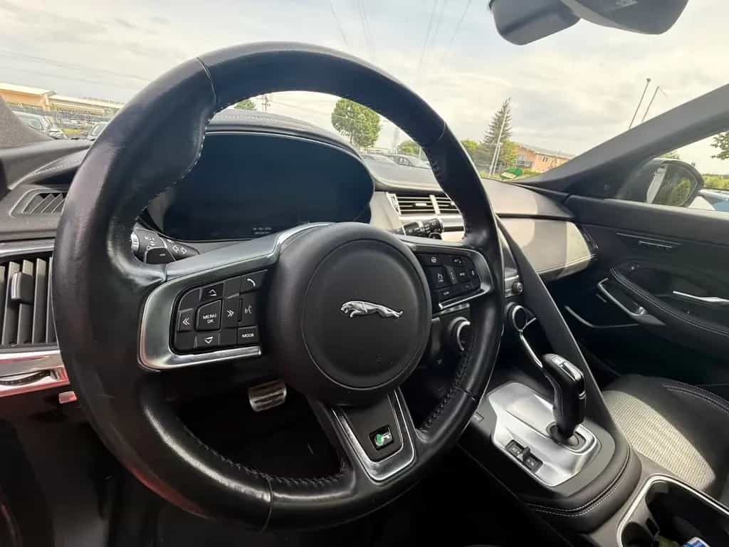 Jaguar E-Pace E-PACE R-Dynamic SE AWD 07/2018-photo-11