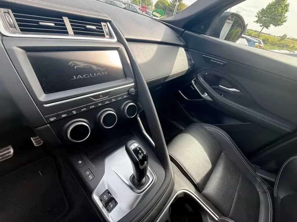 Jaguar E-Pace E-PACE R-Dynamic SE AWD 07/2018-photo-13