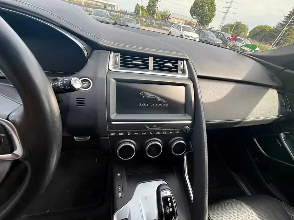 Jaguar E-Pace E-PACE R-Dynamic SE AWD 07/2018-photo-14