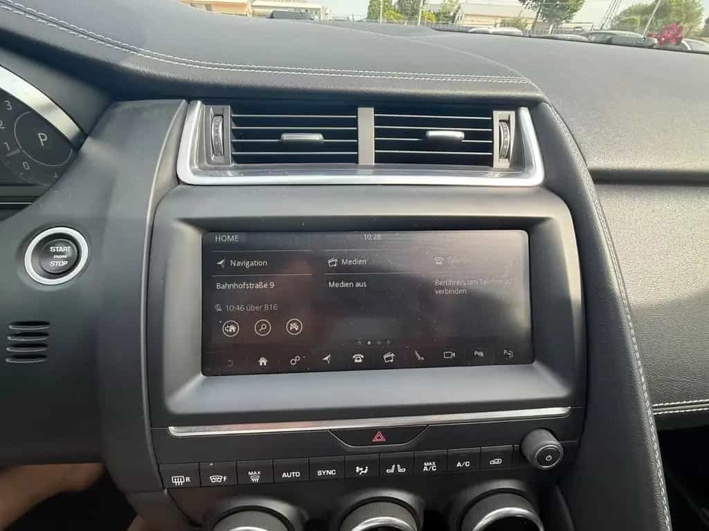 Jaguar E-Pace E-PACE R-Dynamic SE AWD 07/2018-photo-15