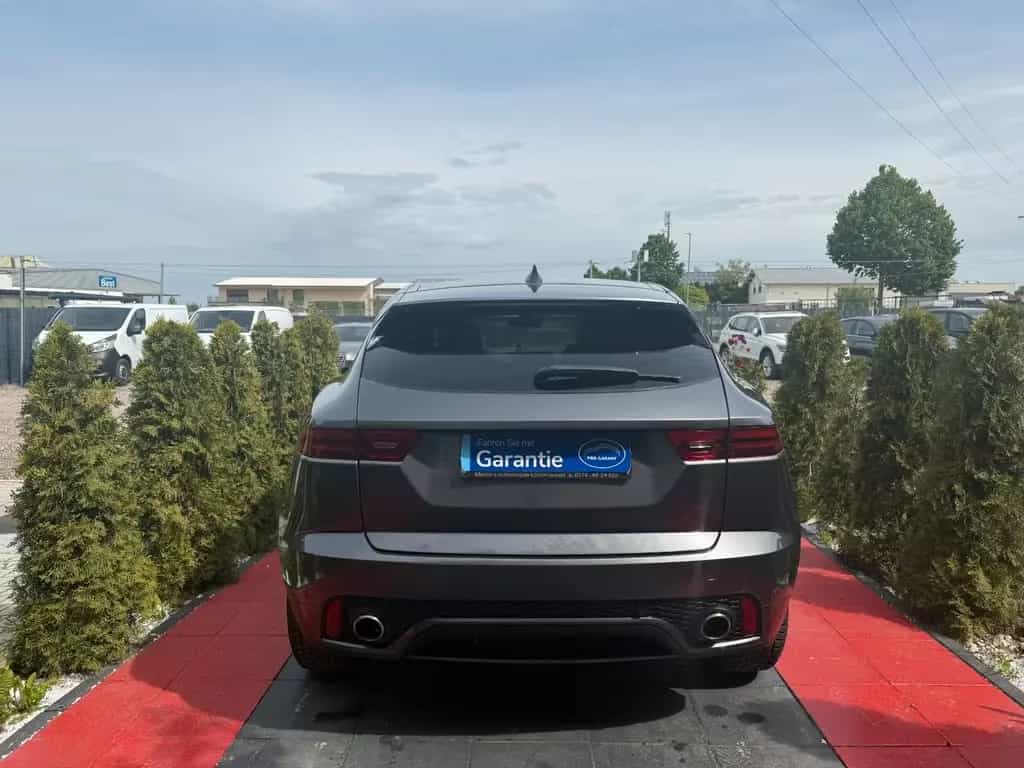 Jaguar E-Pace E-PACE R-Dynamic SE AWD 07/2018-photo-5