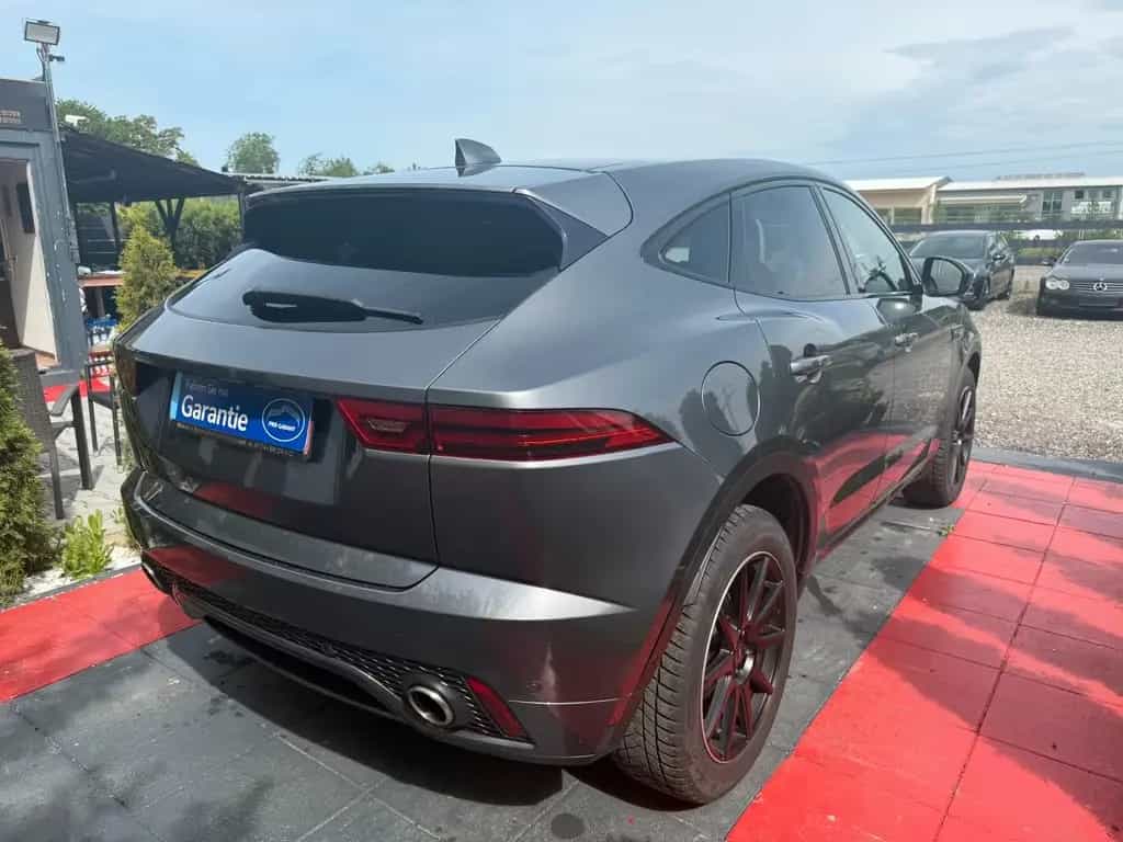 Jaguar E-Pace E-PACE R-Dynamic SE AWD 07/2018-photo-6