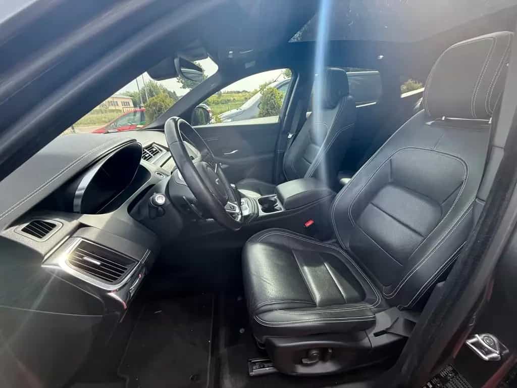 Jaguar E-Pace E-PACE R-Dynamic SE AWD 07/2018-photo-8