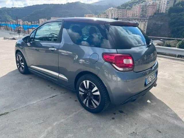 DS Automobiles DS3 1.6 VTi 120 So Chic 03/2010-photo-3
