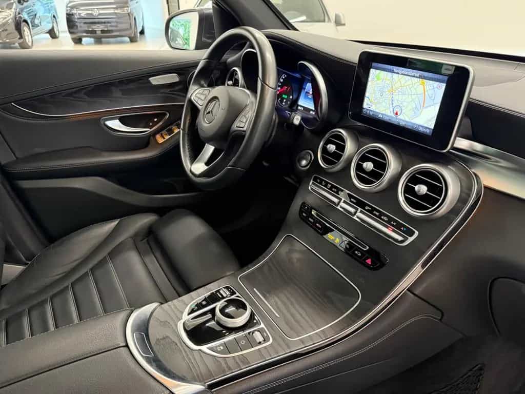 Mercedes-Benz GLC 220 d  4Matic Exclusive Panorama AHK 02/2016-photo-12