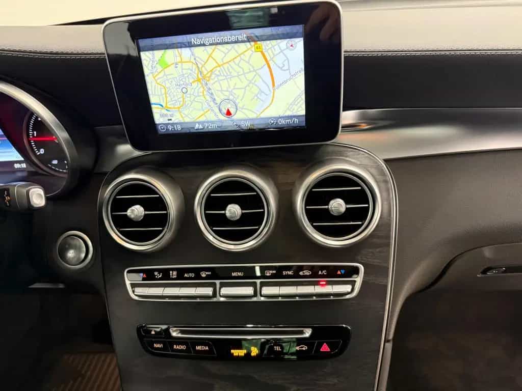 Mercedes-Benz GLC 220 d  4Matic Exclusive Panorama AHK 02/2016-photo-25