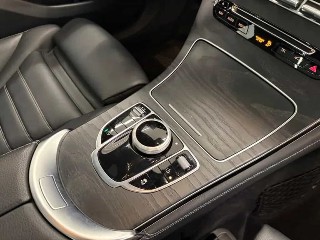 Mercedes-Benz GLC 220 d  4Matic Exclusive Panorama AHK 02/2016-photo-27
