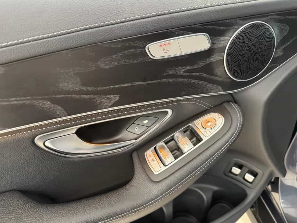 Mercedes-Benz GLC 220 d  4Matic Exclusive Panorama AHK 02/2016-photo-28