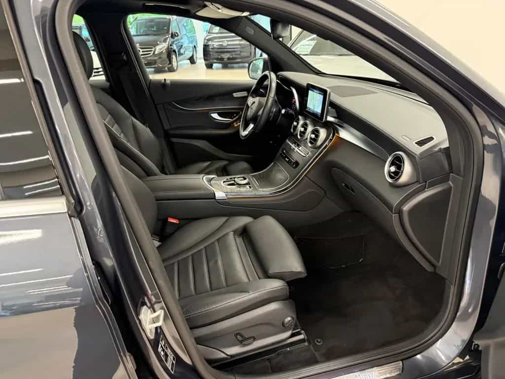 Mercedes-Benz GLC 220 d  4Matic Exclusive Panorama AHK 02/2016-photo-9
