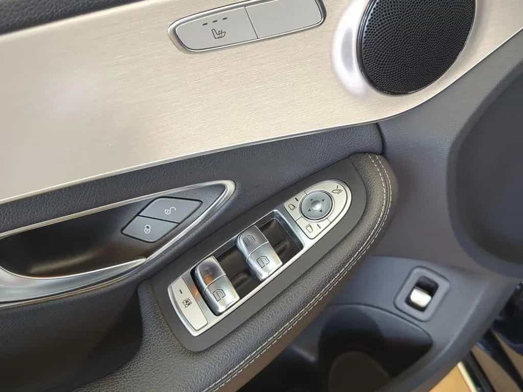 Mercedes-Benz C 180 T CGI NAVI+KAMERA+LED-LICHT+SITZHEIZUNG+BL 06/2019-photo-29