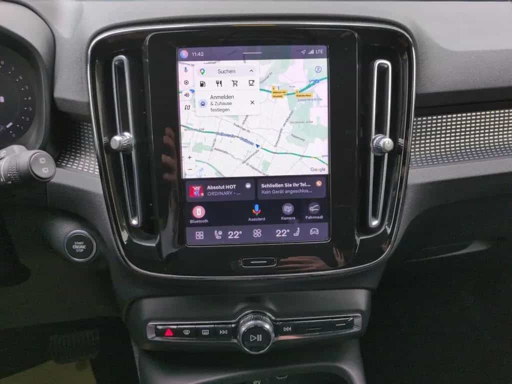 Volvo XC 40 Plus Dark 2WD 04/2023-photo-14