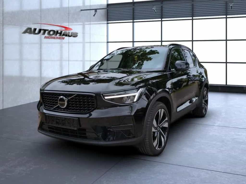 Volvo XC 40 Plus Dark 2WD 04/2023-photo-2