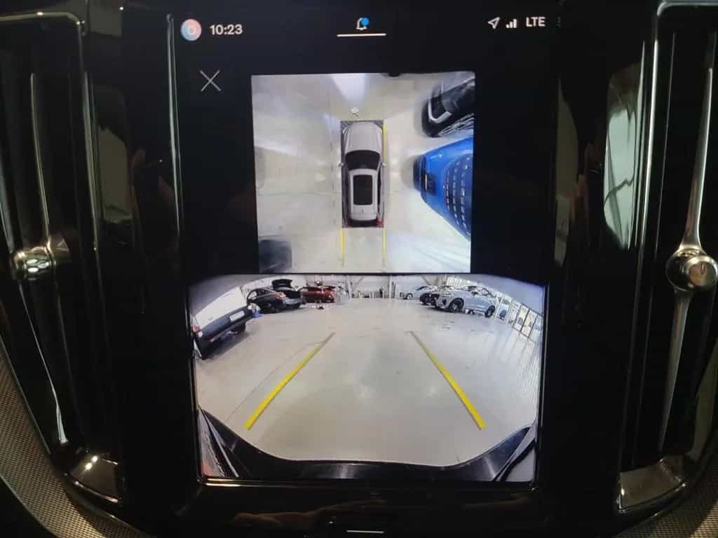Volvo XC 60 Plus Dark AWD 02/2025-photo-11