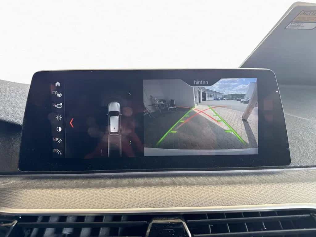 BMW 520 d Touring M Sport AHK AdLED HUD RFK HiFi 04/2018-photo-16
