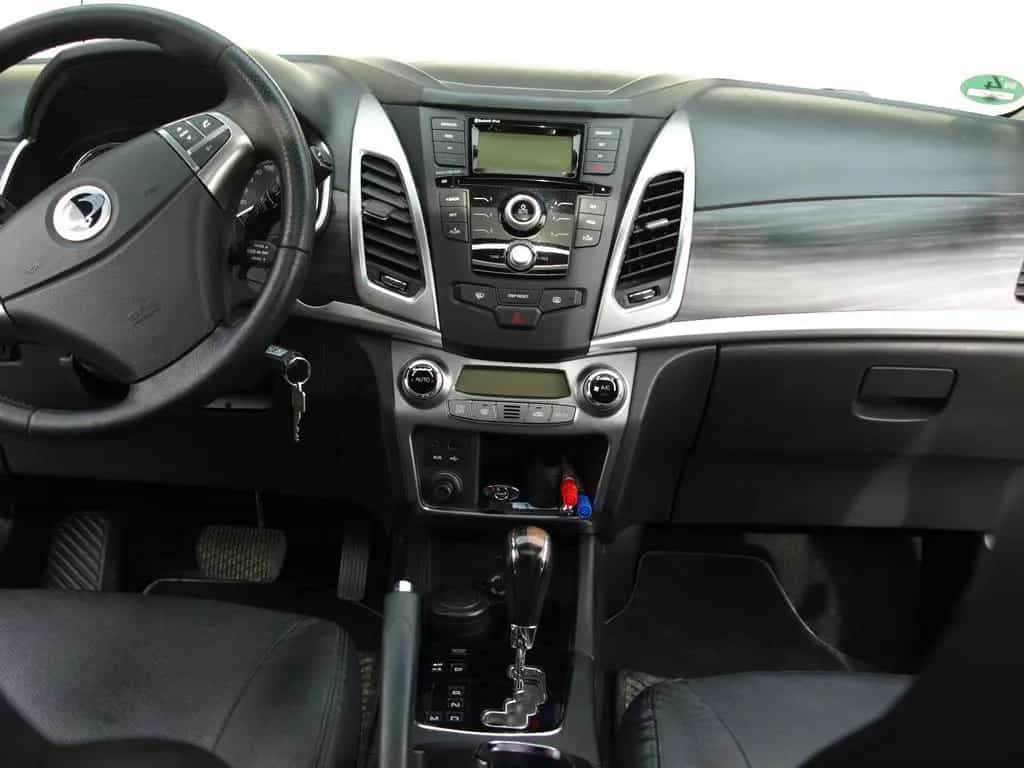 Ssangyong Korando 2.0 Diesel e-XDi 200 129kW Sap. 2WD ... 08/2015-photo-14