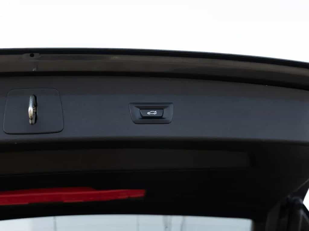 BMW X1 xDrive 20i M-Sport FACEL. PANO LED NAVI SHZ 10/2019-photo-12