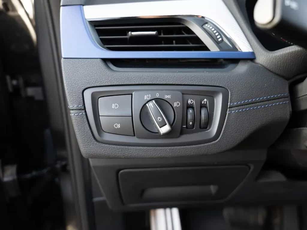 BMW X1 xDrive 20i M-Sport FACEL. PANO LED NAVI SHZ 10/2019-photo-24