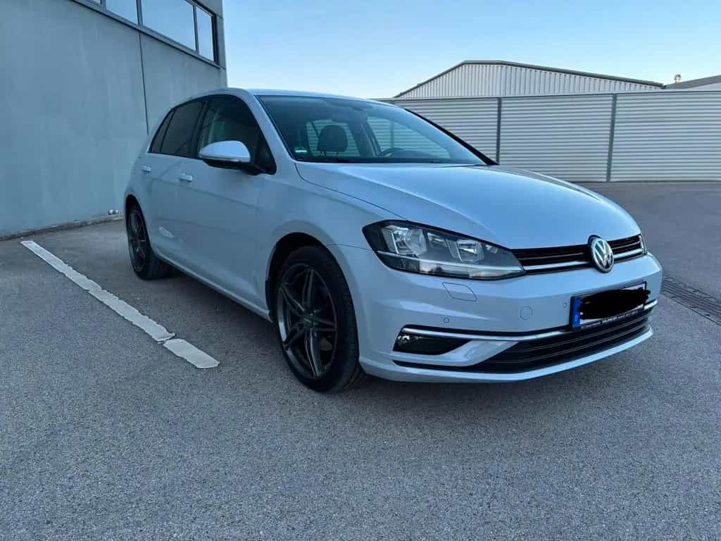 Volkswagen Golf 2.0 TDI DSG Comfortline 10/2017-photo-1