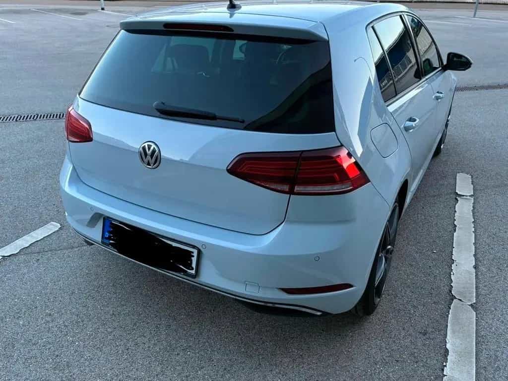 Volkswagen Golf 2.0 TDI DSG Comfortline 10/2017-photo-2
