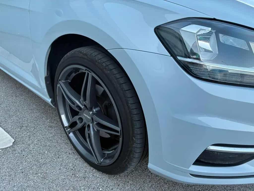 Volkswagen Golf 2.0 TDI DSG Comfortline 10/2017-photo-4