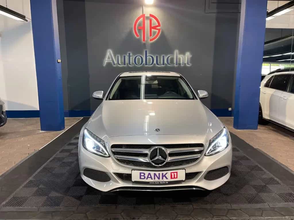 Mercedes-Benz C 180 Limousine/R-KAM/ACC/SITZH/wenig Kilometer 01/2018-photo-2