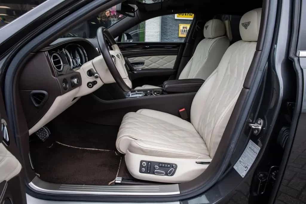 Bentley Flying Spur 6.0 W12 / CERAMIC / SUNROOF 01/2014-photo-11