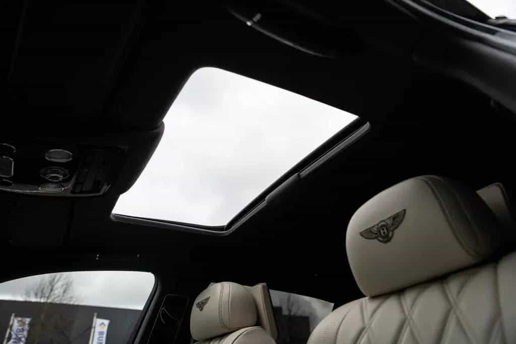 Bentley Flying Spur 6.0 W12 / CERAMIC / SUNROOF 01/2014-photo-14