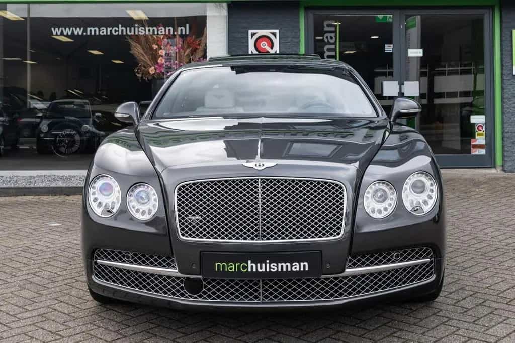 Bentley Flying Spur 6.0 W12 / CERAMIC / SUNROOF 01/2014-photo-3