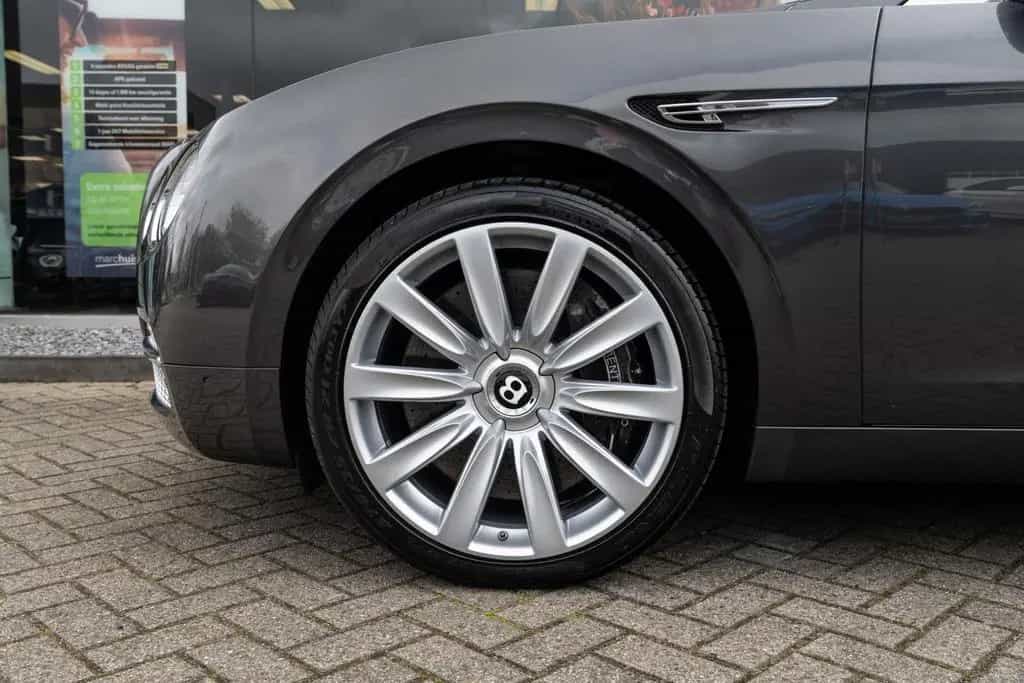 Bentley Flying Spur 6.0 W12 / CERAMIC / SUNROOF 01/2014-photo-8