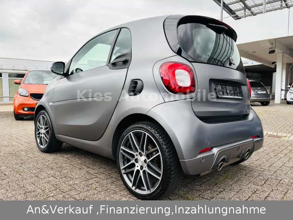 Smart ForTwo Brabus Xclusive 109Ps JBL/KAMERA/PANO/NAV 11/2017-photo-1