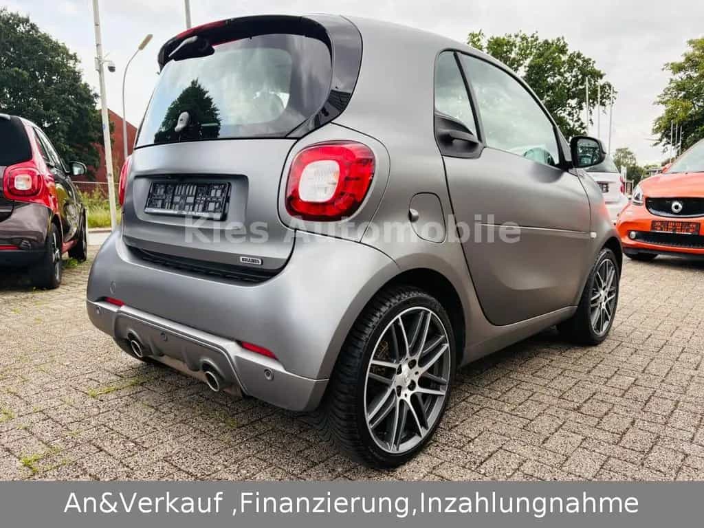 Smart ForTwo Brabus Xclusive 109Ps JBL/KAMERA/PANO/NAV 11/2017-photo-3