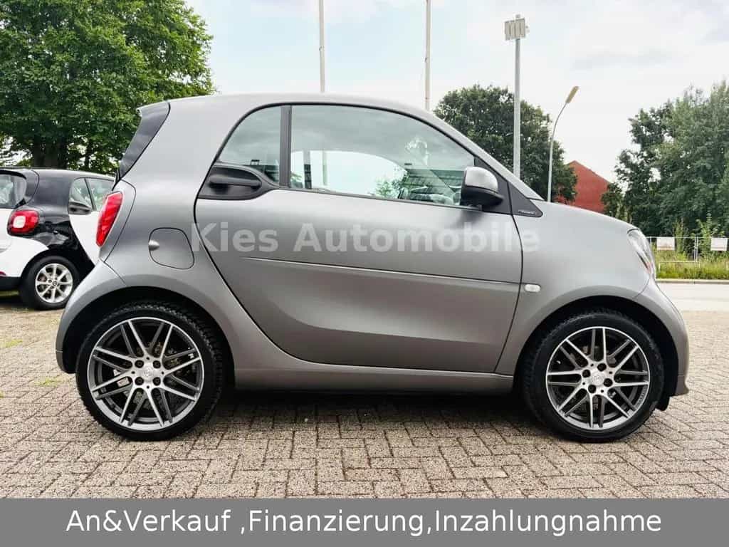 Smart ForTwo Brabus Xclusive 109Ps JBL/KAMERA/PANO/NAV 11/2017-photo-5