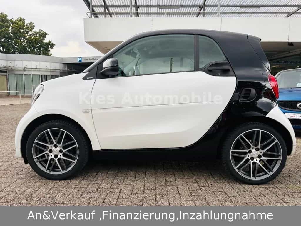 Smart ForTwo Brabus 109Ps AUTM/NAVI/SITZH/PANO/JBL/PDC 04/2018-photo-3