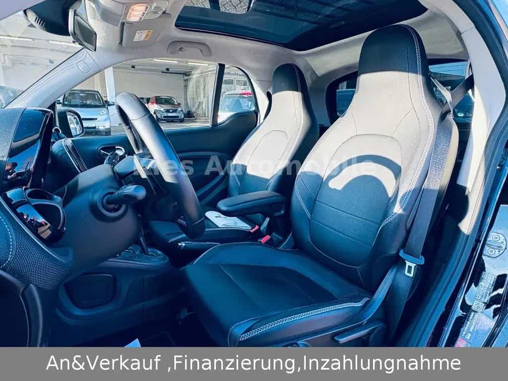 Smart ForTwo Brabus Xclusive 109Ps LEDER/JBL/NAVI/PANO 07/2017-photo-17