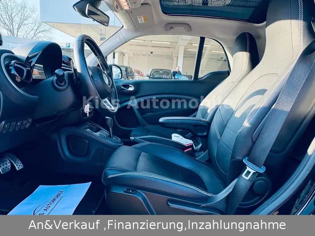 Smart ForTwo Brabus Xclusive 109Ps LEDER/JBL/NAVI/PANO 07/2017-photo-18
