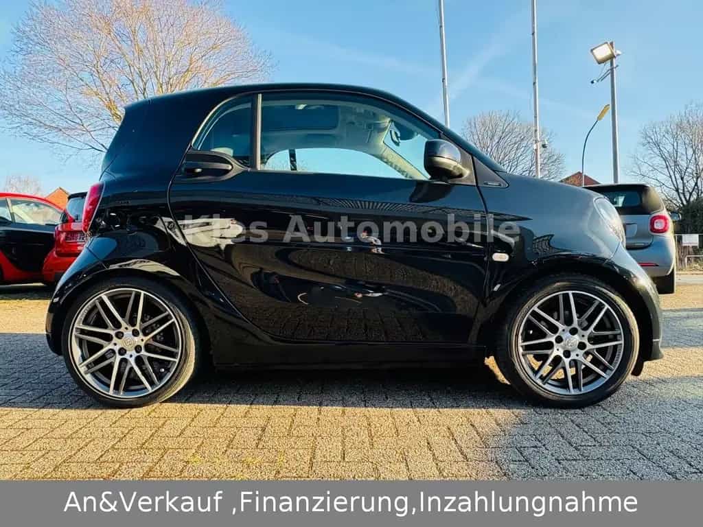 Smart ForTwo Brabus Xclusive 109Ps LEDER/JBL/NAVI/PANO 07/2017-photo-5