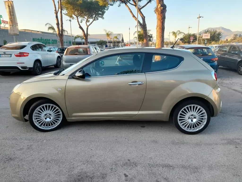 Alfa Romeo MiTo 1.6 JTDm 16V Distinctive Sport P 02/2010-photo-2
