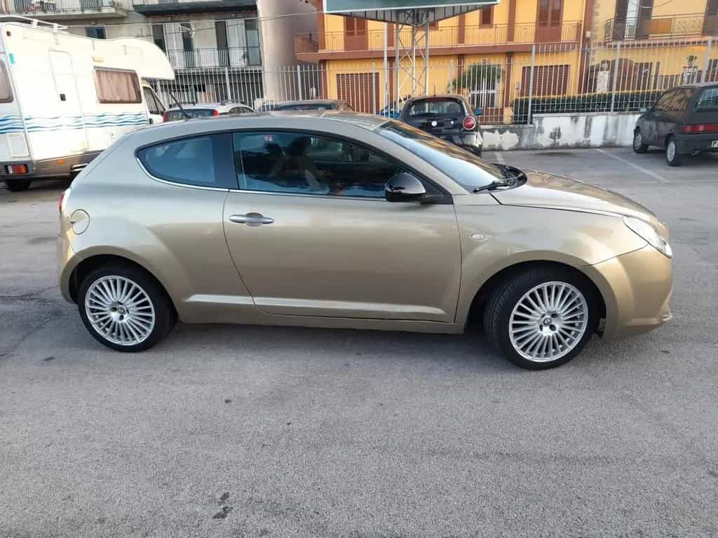 Alfa Romeo MiTo 1.6 JTDm 16V Distinctive Sport P 02/2010-photo-3