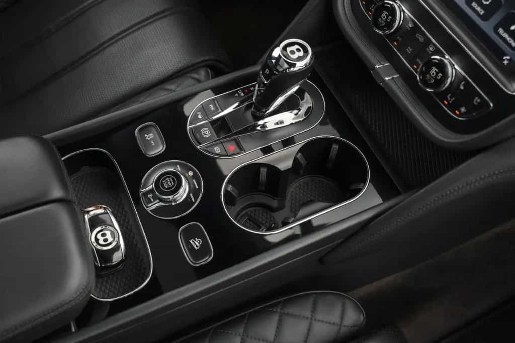 Bentley Bentayga 6.0 W12 - first hand, 30 900 kms 03/2018-photo-18