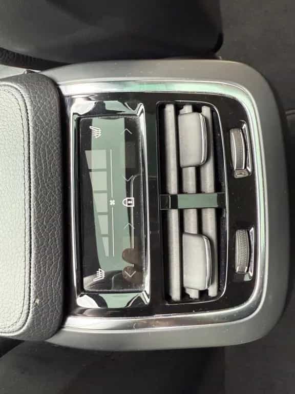 Volvo XC90 B5 AWD Head-UP Leder Pano 7-Sitze 12/2020-photo-14
