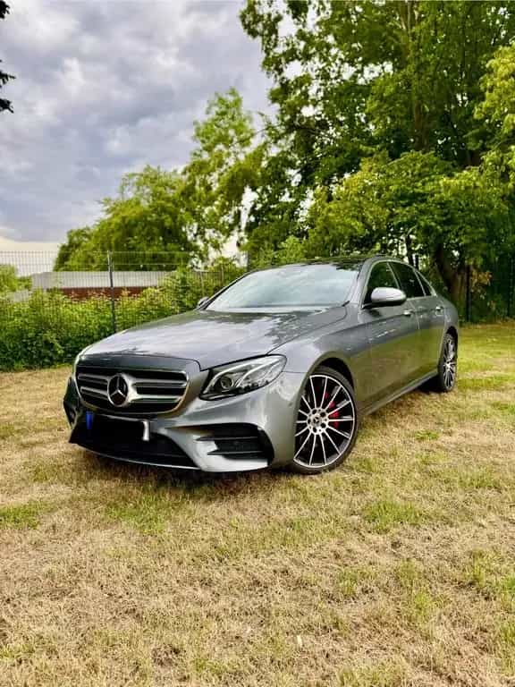 Mercedes-Benz E 400 4MATIC AMG HUD 360Kamera 07/2018-photo-1
