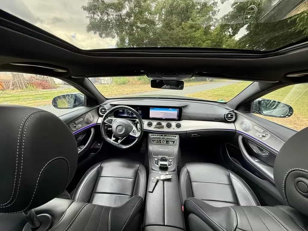 Mercedes-Benz E 400 4MATIC AMG HUD 360Kamera 07/2018-photo-2
