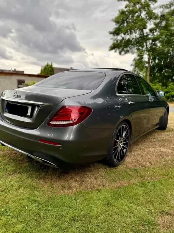 Mercedes-Benz E 400 4MATIC AMG HUD 360Kamera 07/2018-photo-6