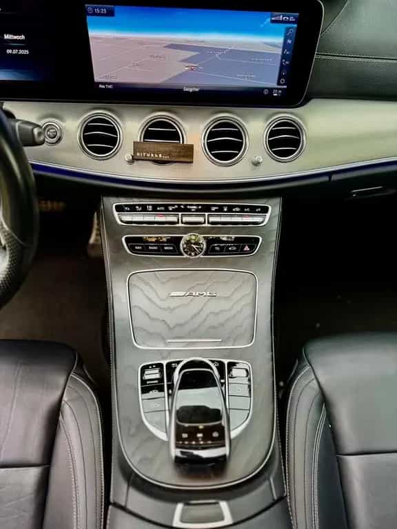 Mercedes-Benz E 400 4MATIC AMG HUD 360Kamera 07/2018-photo-8