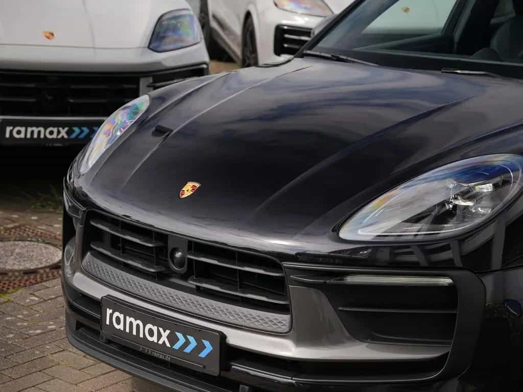 Porsche Macan T BURMESTER-ACC-LUFTF.-PANO-18WEGE-VOLL 01/2023-photo-11