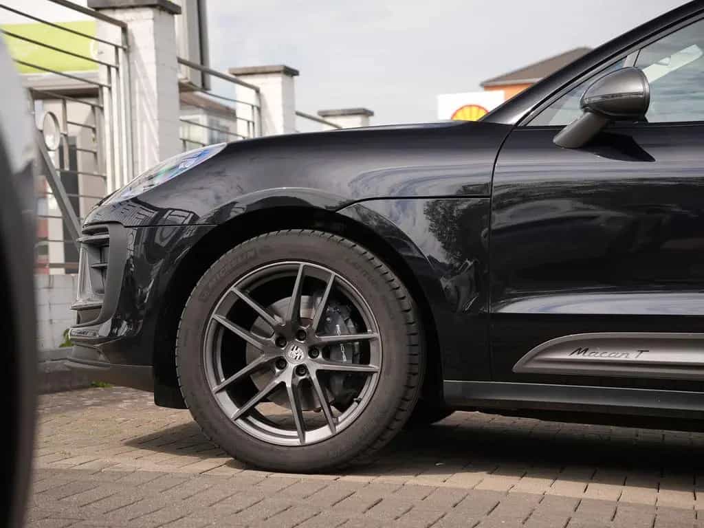 Porsche Macan T BURMESTER-ACC-LUFTF.-PANO-18WEGE-VOLL 01/2023-photo-12