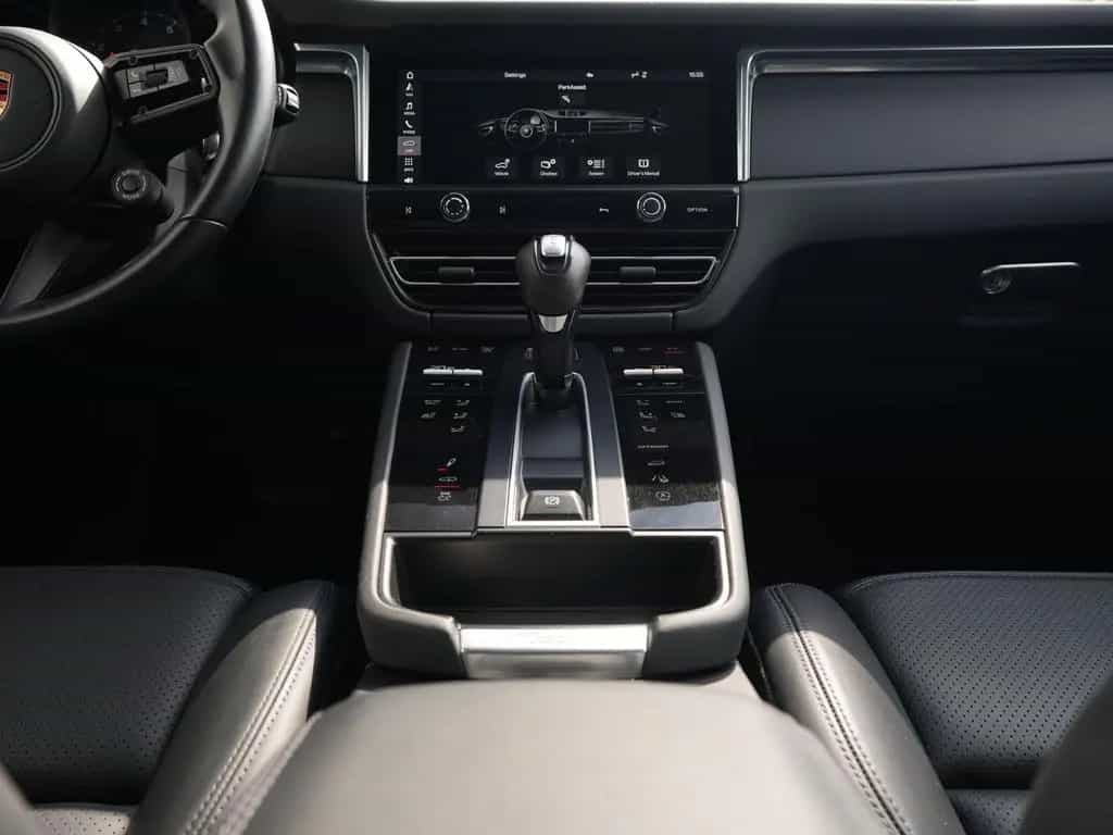 Porsche Macan T BURMESTER-ACC-LUFTF.-PANO-18WEGE-VOLL 01/2023-photo-25