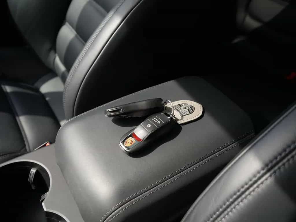 Porsche Macan T BURMESTER-ACC-LUFTF.-PANO-18WEGE-VOLL 01/2023-photo-26